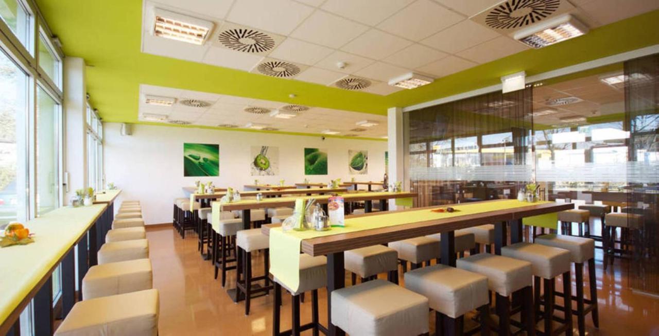 Hotel Greenrooms Грац Экстерьер фото